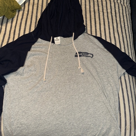 EUC PINK Seahawks long sleeve tee with hood Seattle - Picture 5 of 5